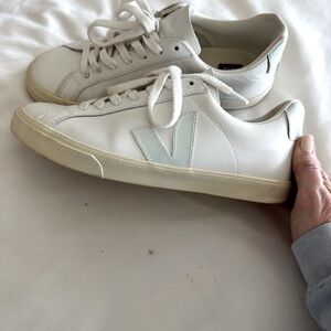 Veja Esplar Sneakers